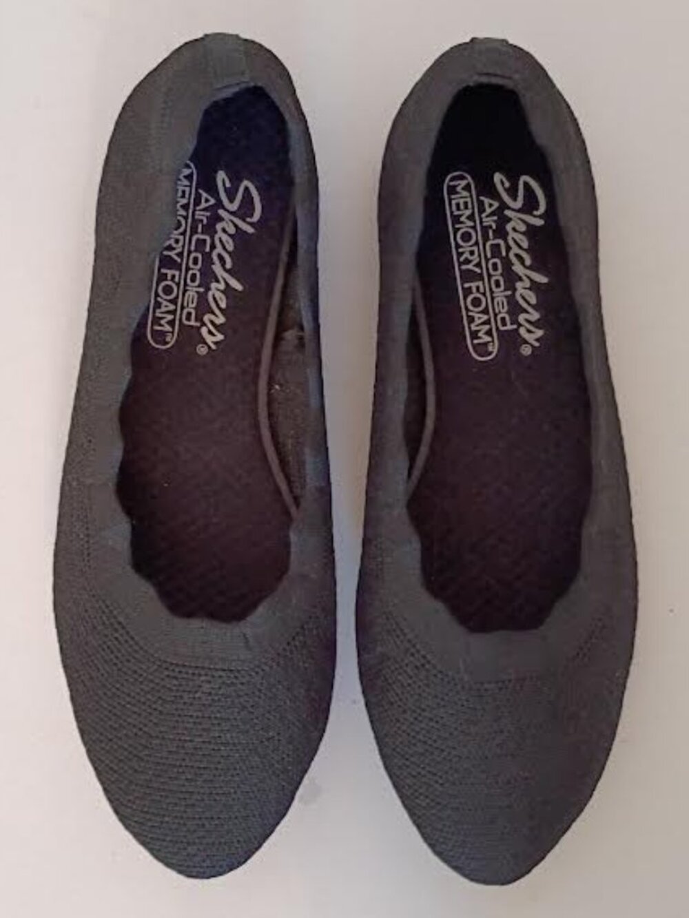 SKECHERS AIR COOLED MEMORY FOAM WOMEN'S KNIT FLAT BLACK SCALLOP EDGE SIZE 7
